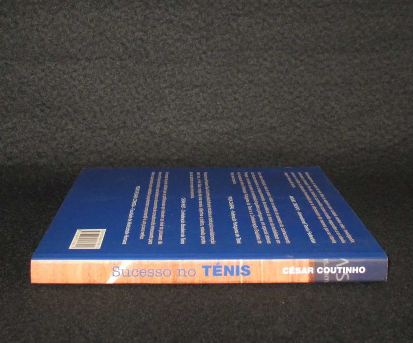Livro Sucesso no Ténis Ciência por trás dos Resultados César Coutinho