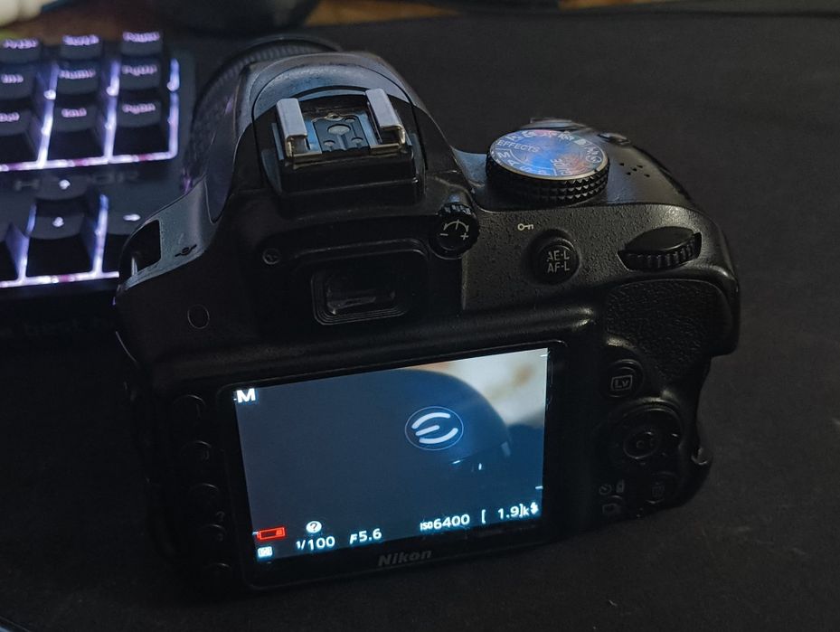 Nikon d3300 + kit + ttl спалах Meike mk950ii