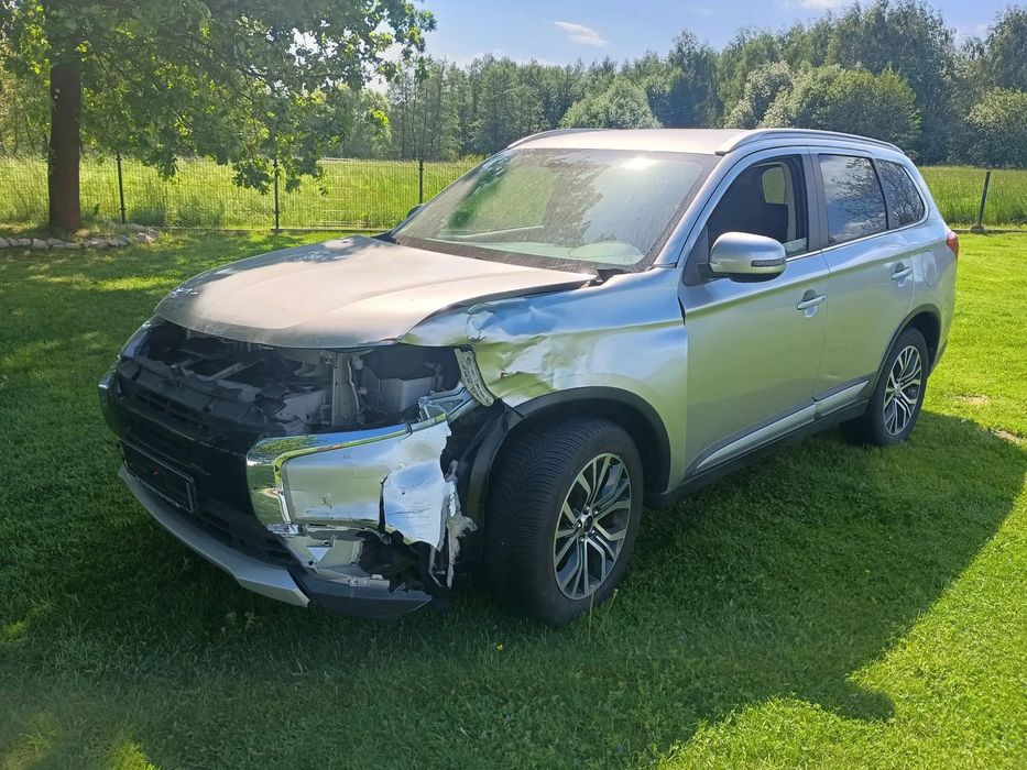 Mitsubishi Outlander Pierwszy właściciel AirBag Ok Pali