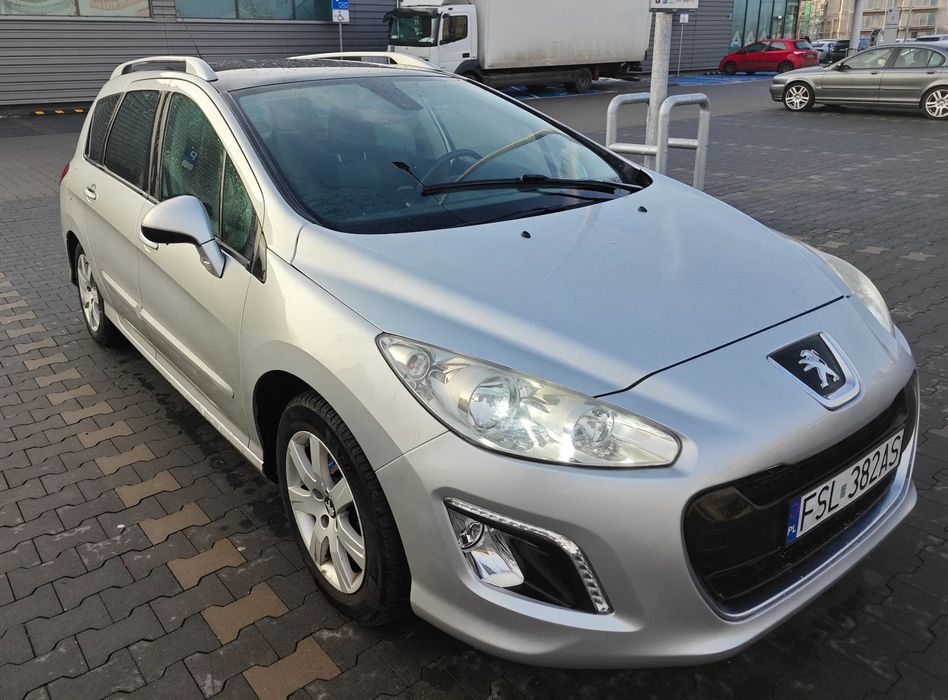 Peugeot 308 Peugeot 308 SW 1.6 E-HDI Lift 2011r. 112 km