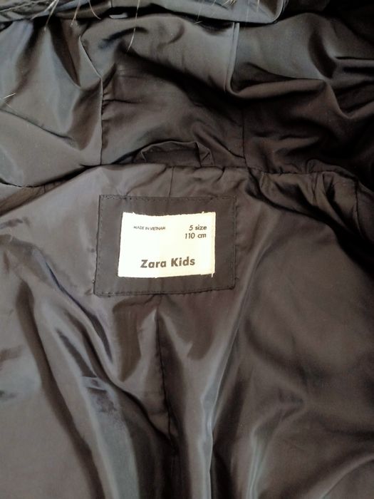 Деми куртка zara в отличном состоянии 5 лет