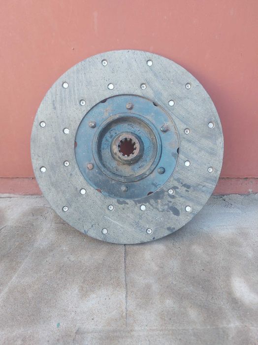 Продам запчастини на трактор Т-40