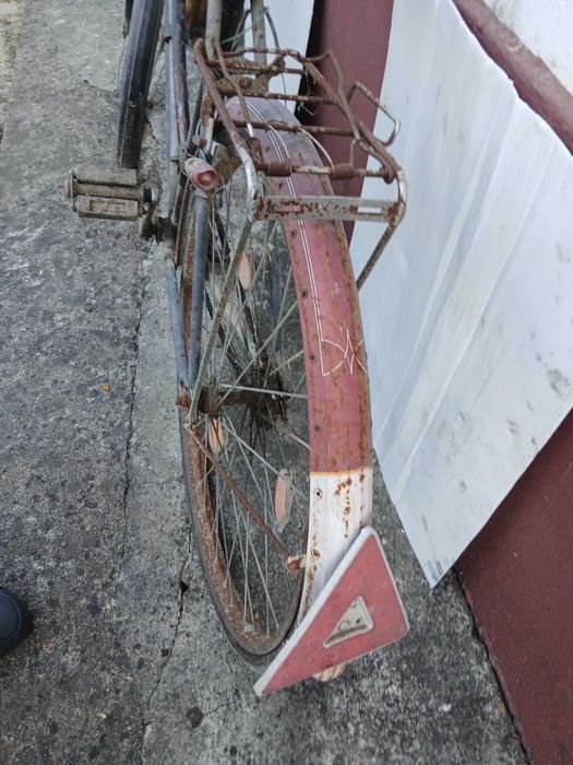 Bicicleta Pasteleira para restauro
