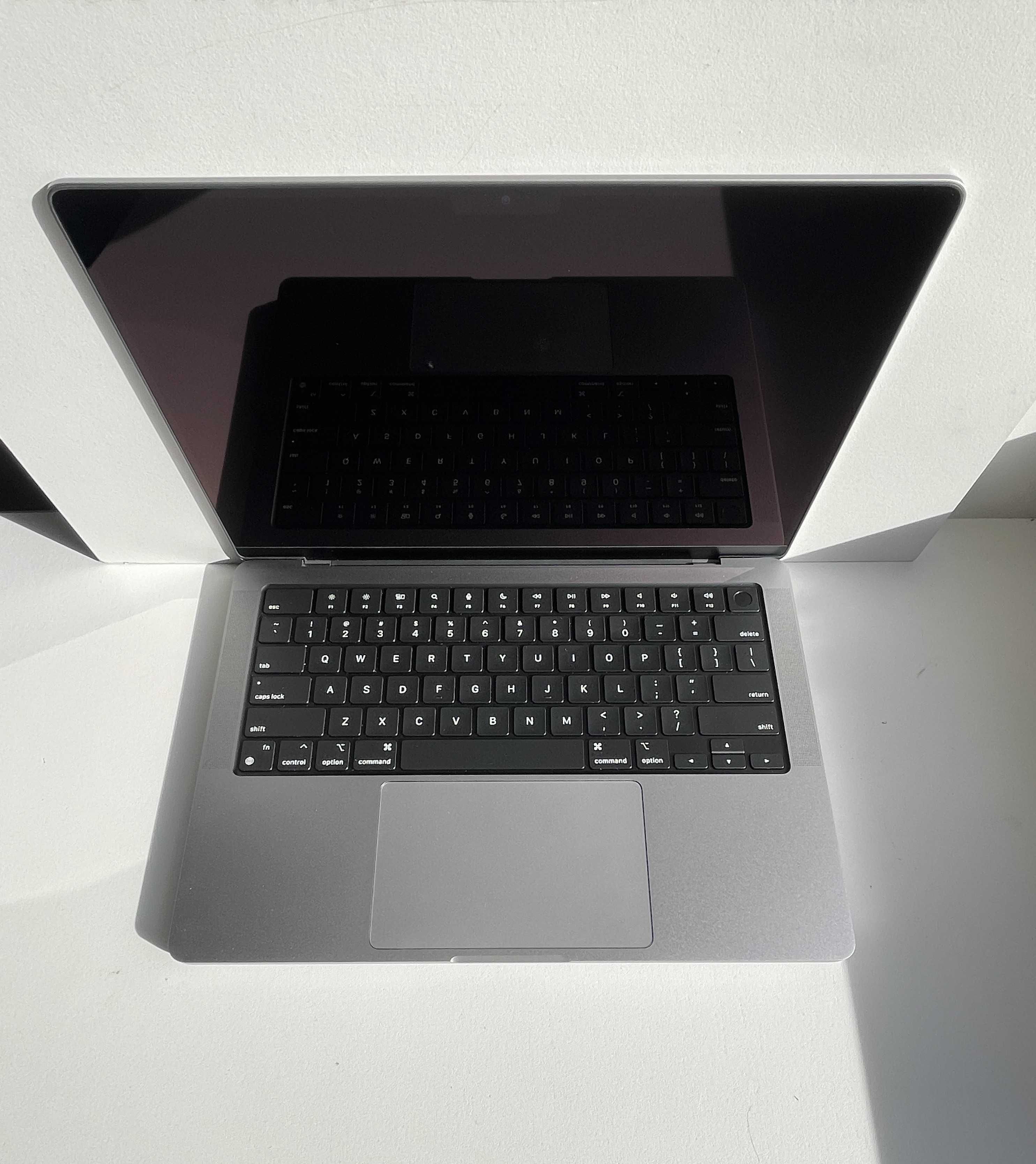 Macbook Pro 14 M1 Pro гарантия Apple Care + Цена 1250 $: 47 240 грн ...
