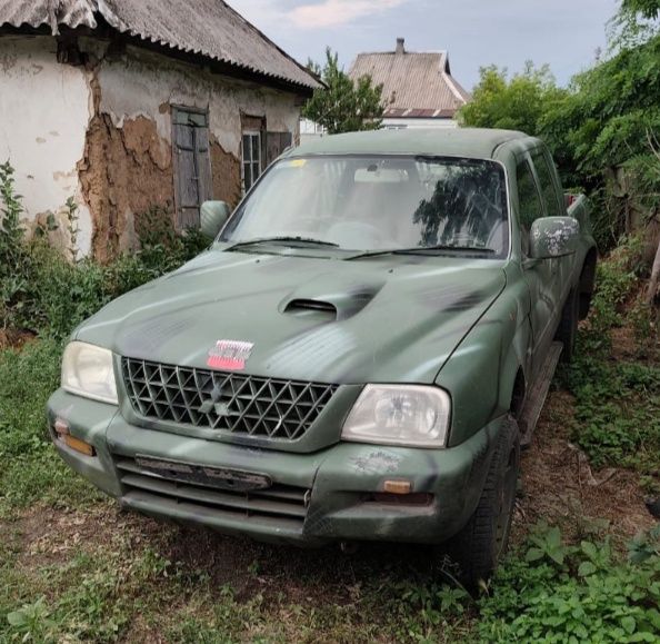 Mitsubishi  L200