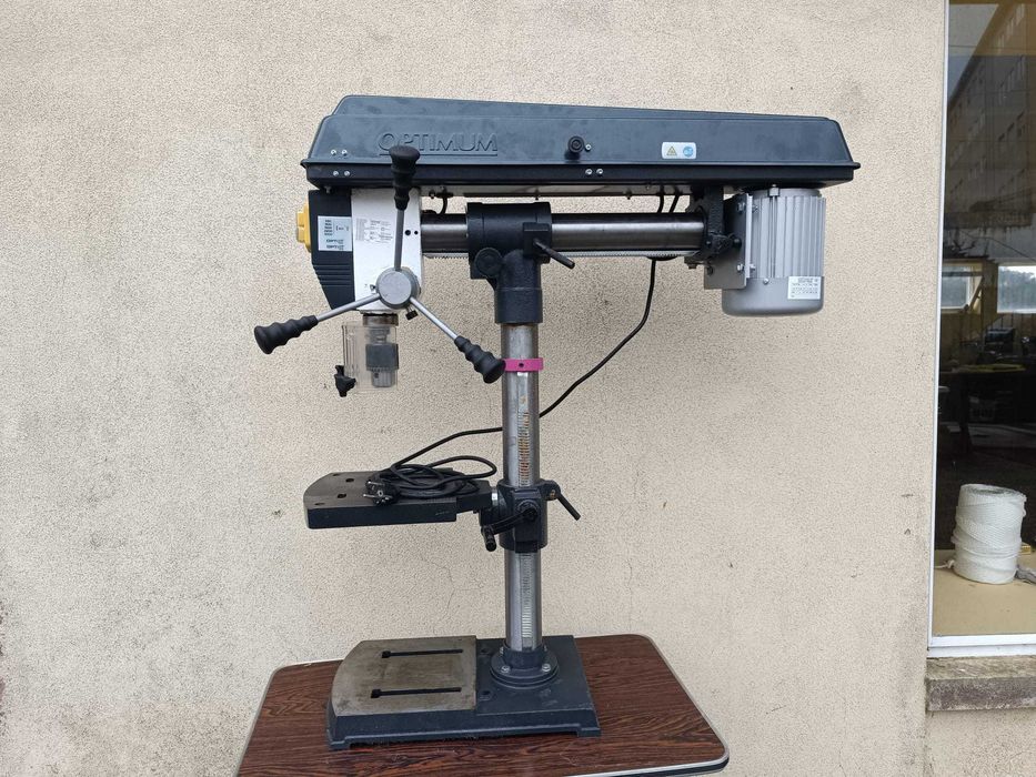 Máquina de furar coluna