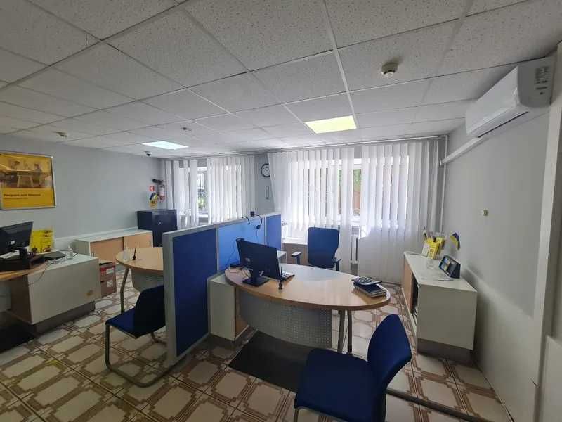 Фасадне нежитлове приміщення, 166,1 кв. м, вул. Булаєнка, 11/1