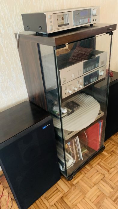 Aparelho de som  com discos