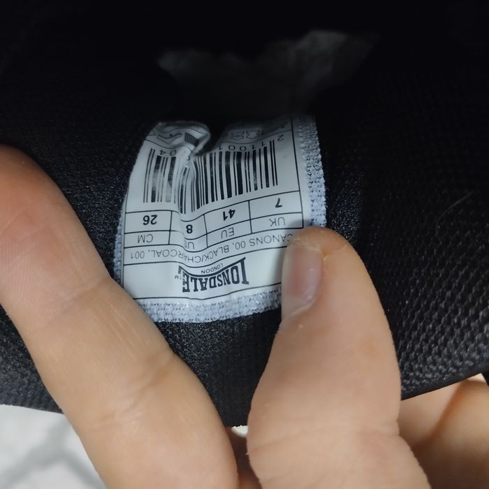 продам легитние кросовки Lonsdale