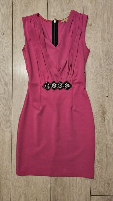 Rózowa elegancka sukienka