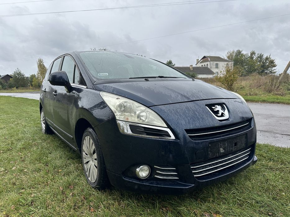 Накладка на туманку, під фару Пежо 5008 Peugeot Разборка бампер перед