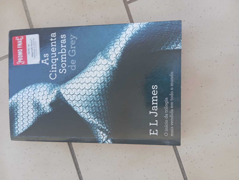 Livro As Cinquenta Sombras de Grey (Volume I) - E L James