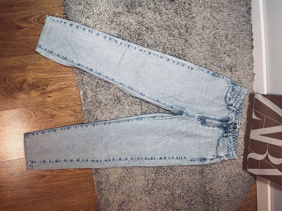 Jasne jeansy mom fit gina tricot rozm xs