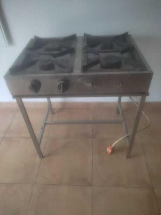 Fogão industrial usado como novo