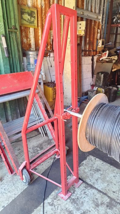 Vendo Macaco de bobina ou molinete