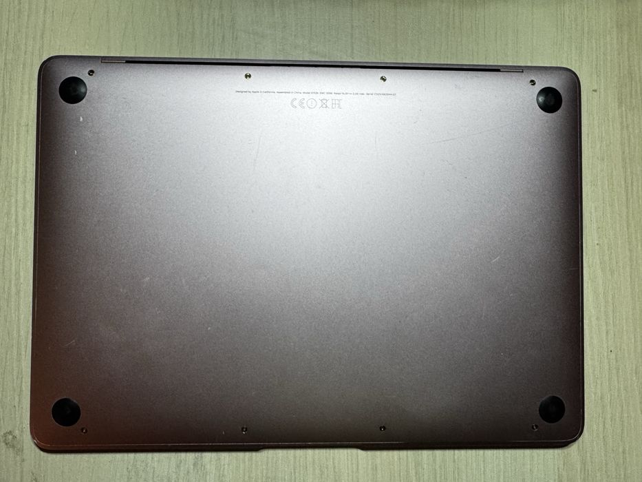 Apple MacBook модель A1534