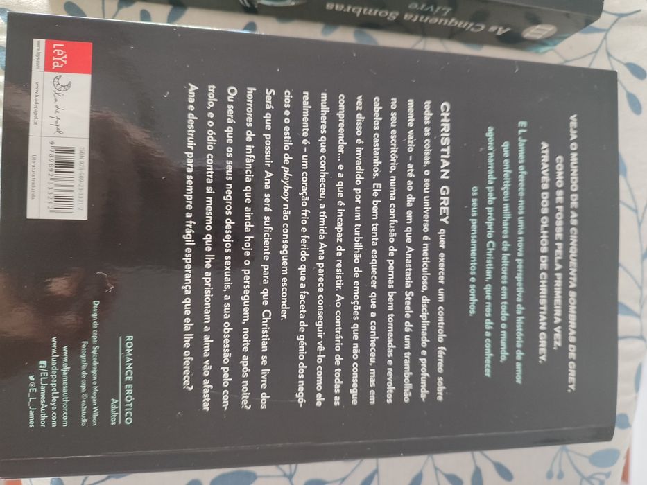 Vendo  livros da coleção "Sombras de grey"