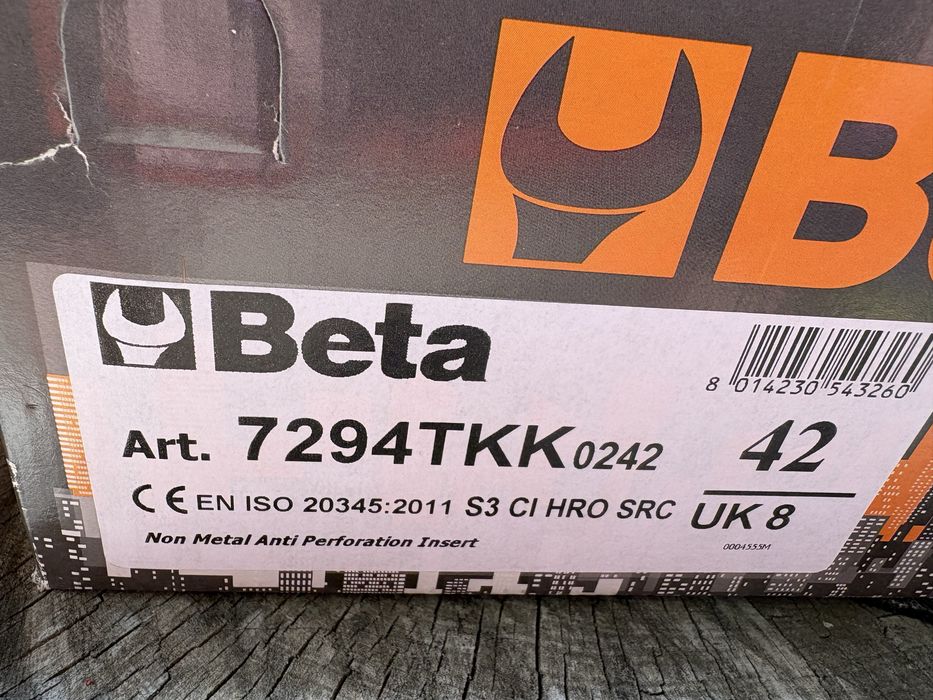 Buty Beta 42 NOWE
