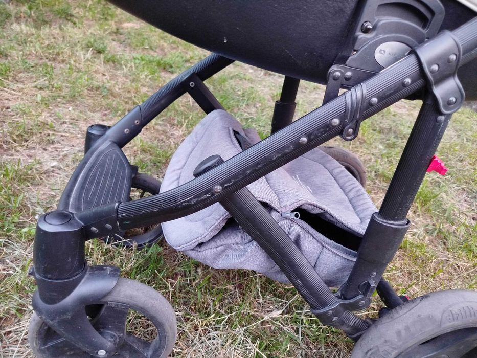 Продам дитячу коляску Adamex Vicco 2 в 1