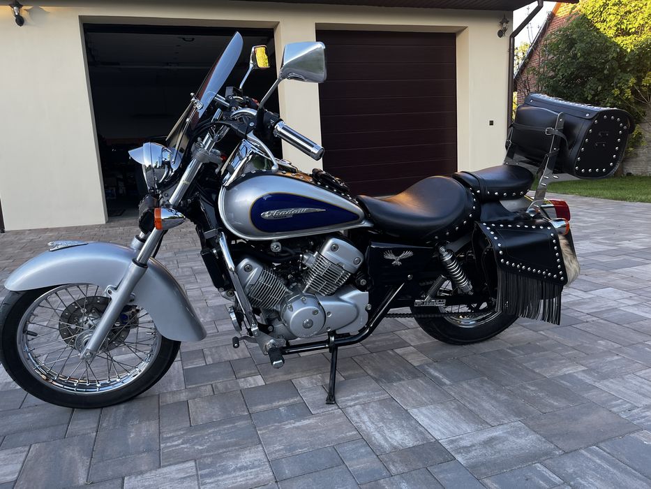 Honda Shadow Vt 125.