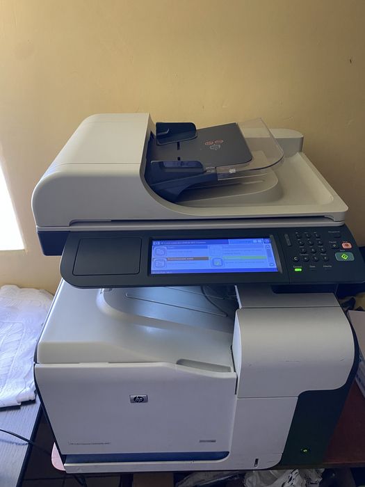 Drukarka HP laserjet kolor skaner