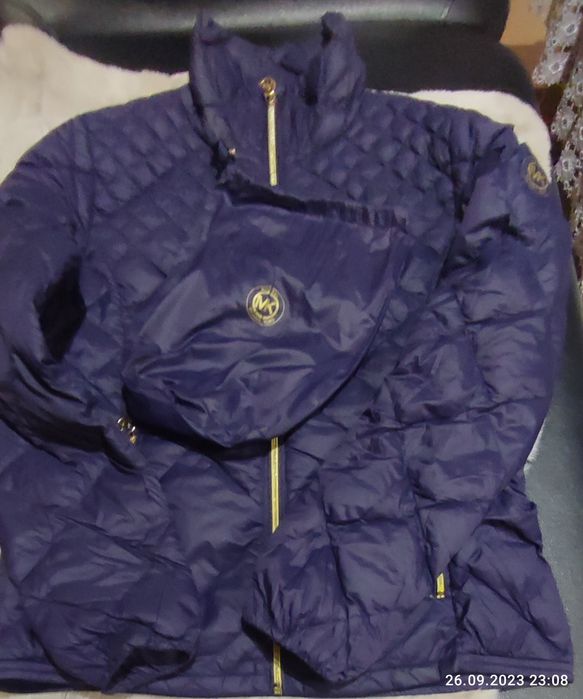 Granatowa wpadająca w śliwkę , kórtka damska pikowana Michael Kors