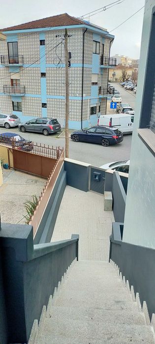 Andar Moradia T2 , com pequeno terraço. Utilização Independente