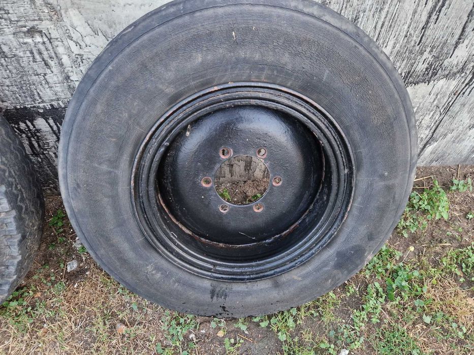 Koła 8,25 R20 przyczepa D47