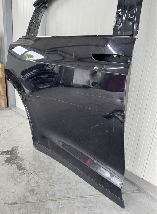 Tesla Model X двері задні праві