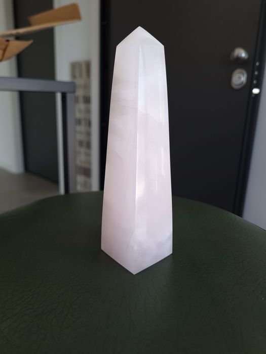 Obelisco/ gerador calcite rosa