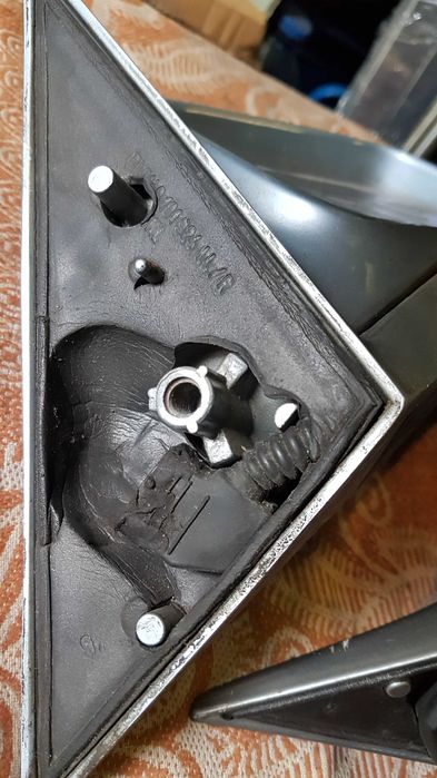 Продам зеркала на BMW e30, 34, 32