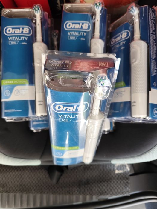 Escova elétrica ORAL B  VITALITY pro