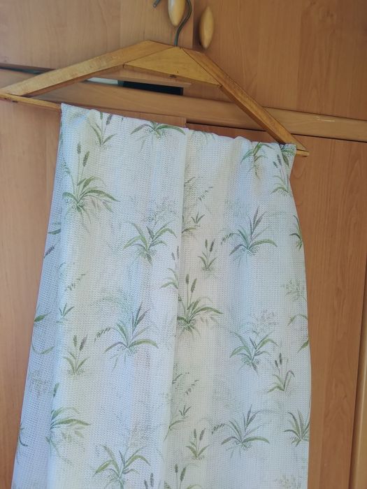 Продам тюль. 2 шт.