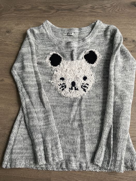 Серый свитер с мышкой р С terranova длина 60 ог 90 рукав 55