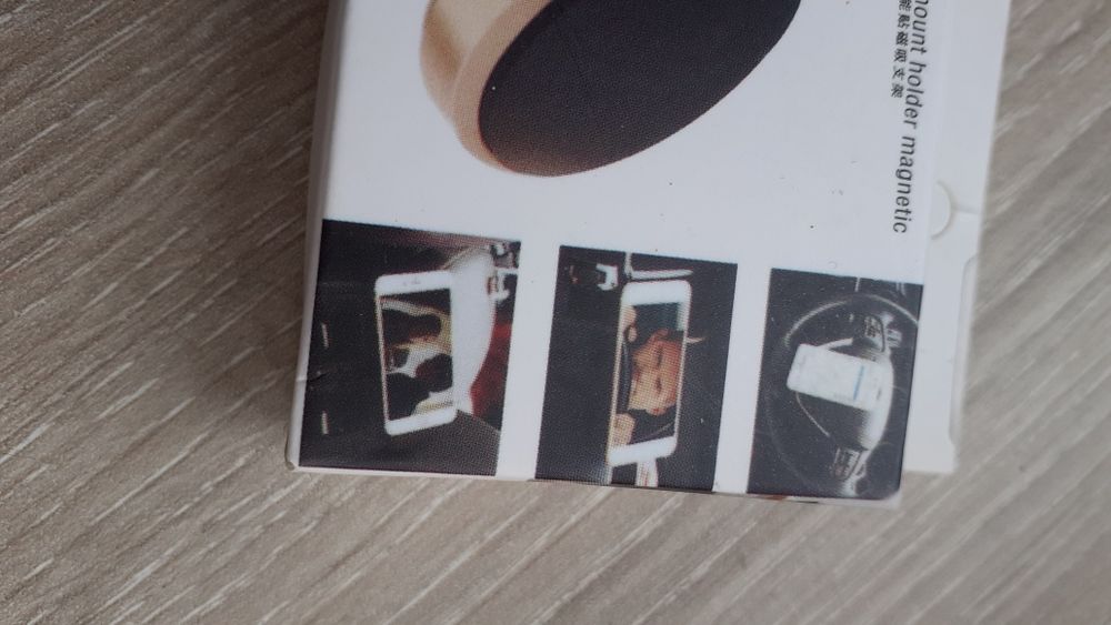 Suporte magnético para telemóvel no carro