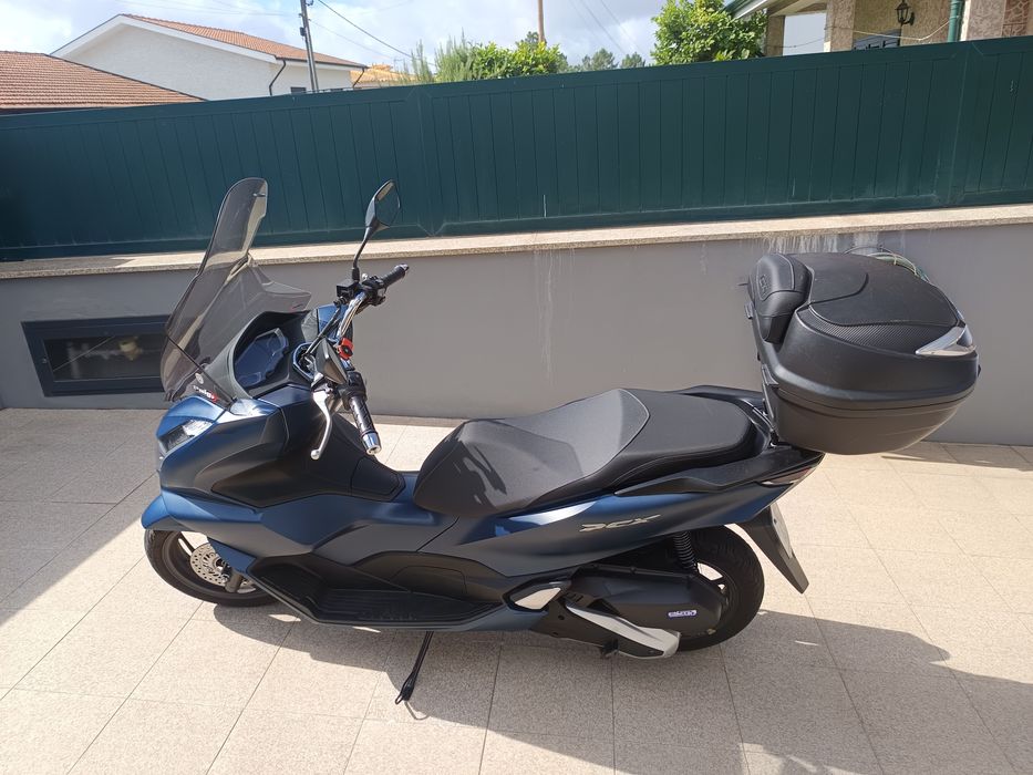 Honda PCX   02/2024
