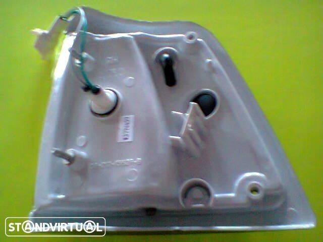 farolins frente Toyota Hilux LN85 (NOVOS)