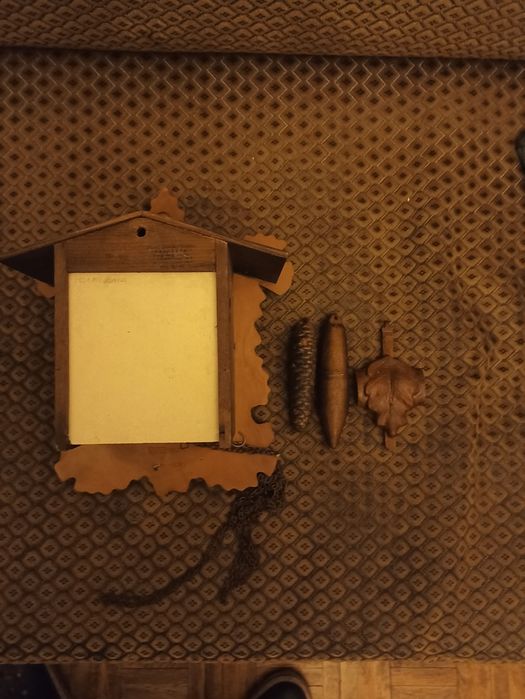 Stary zegar z kukułką