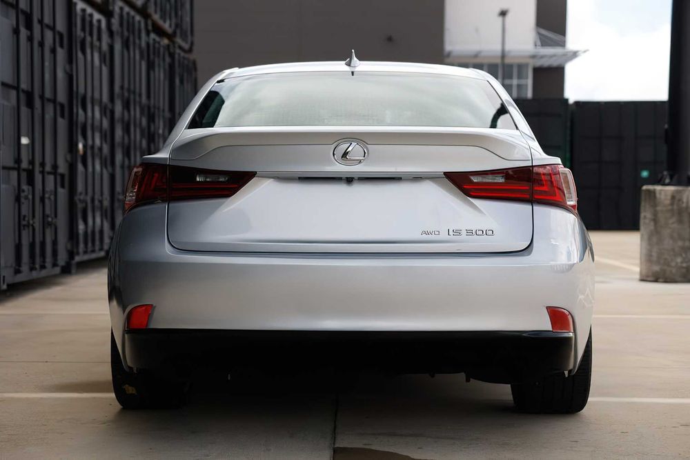 Lexus IS 300      2016