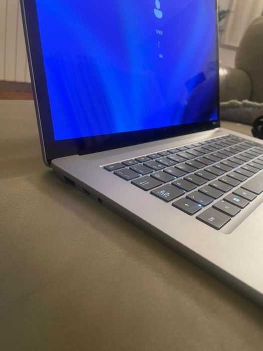 MICROSOFT Surface Laptop 5 (15'' - Intel Core i7-1255U - RAM: 16 GB - 512 GB SSD