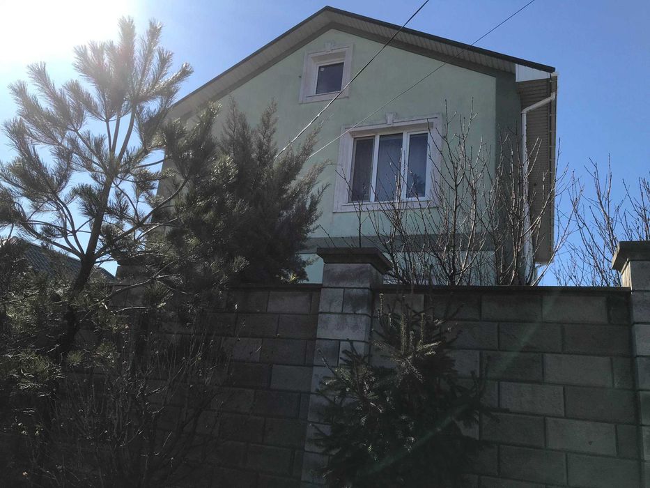 ТЕРМІНОВО Недорого Продам сучасний будинок з ремонтом,ділянка 10 соток