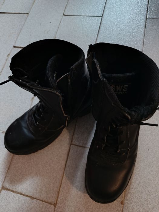 Botas de biqueira de aço N°41 como novas !