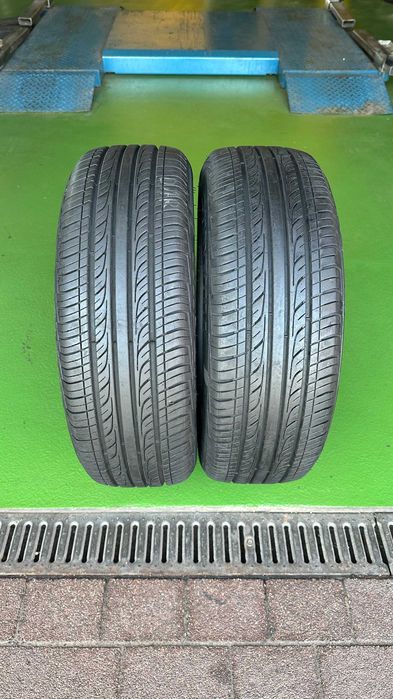 Para 185 60 R15 84H Sunfull SF-688 bieżnik 2x7,3mm