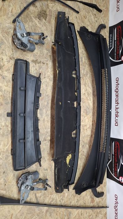 Жабо Peugeot 3008 накладка під лобове скло Peugeot 3008