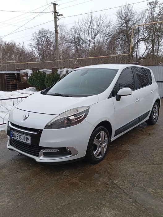 ТЕРМІНОВО. Продам Рено Сценік економний дизель.