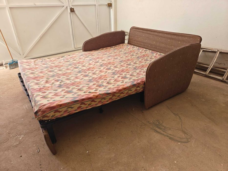 Sofá cama em muito boas condições