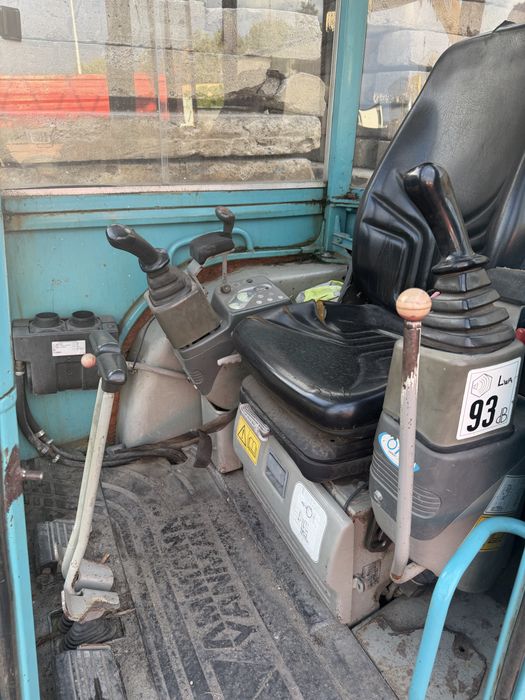 Minikoparka Yanmar 35-3