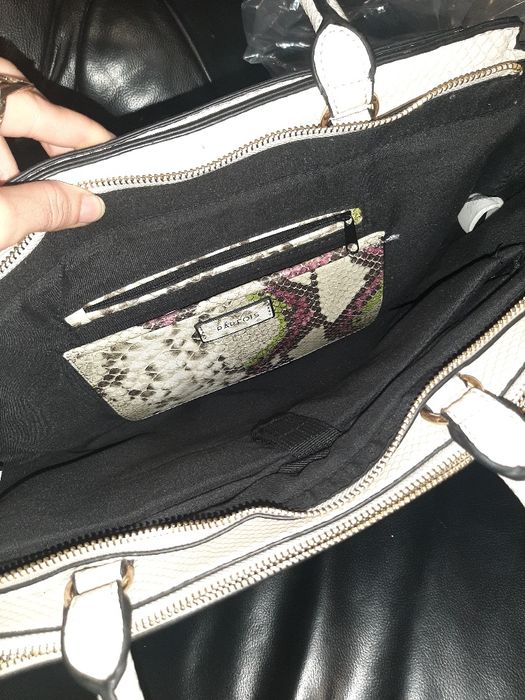 Mala Parfois espaçosa