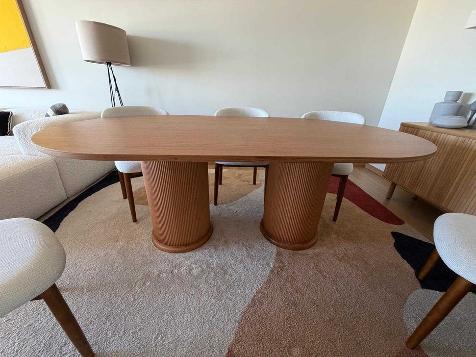 Mesa de Jantar e Cadeiras