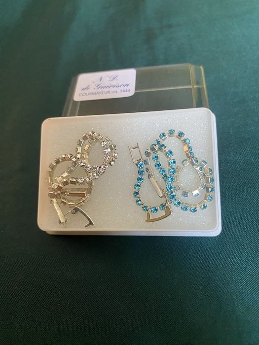 Новий набір браслетів на руку